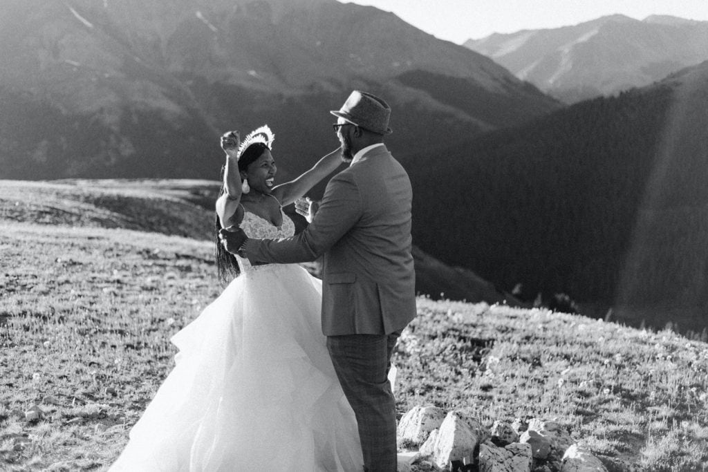 Aspen Colorado elopement first kiss