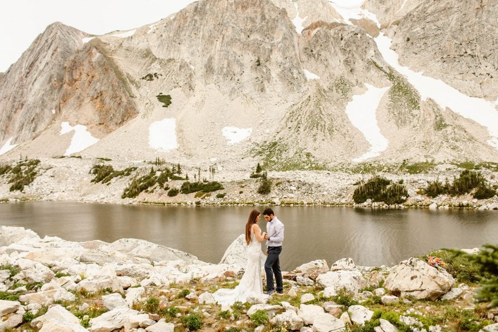 unique eloping ideas | elopement ceremony in the mountains