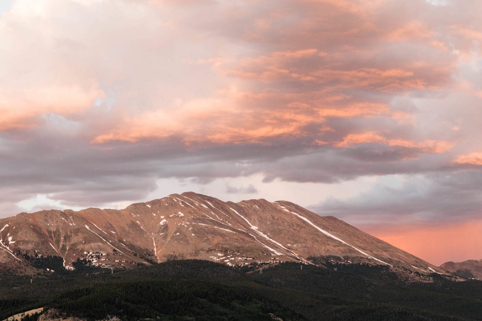 cotton candy sky sunset mountain landscape near Breckenridge Airbnb options