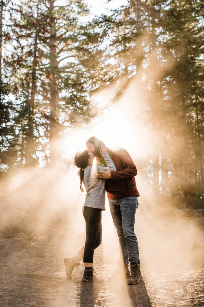 how to propose at a scenic location without crowds and with the best lighting conditions